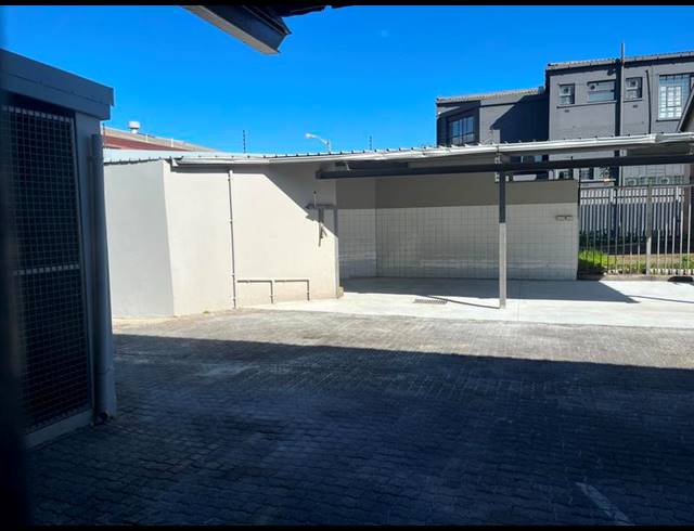 INDUSTRIAL PROPERTY TO RENT IN PAARDEN EILAND